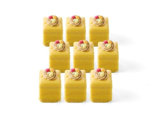 Paas petit four cake 9 st